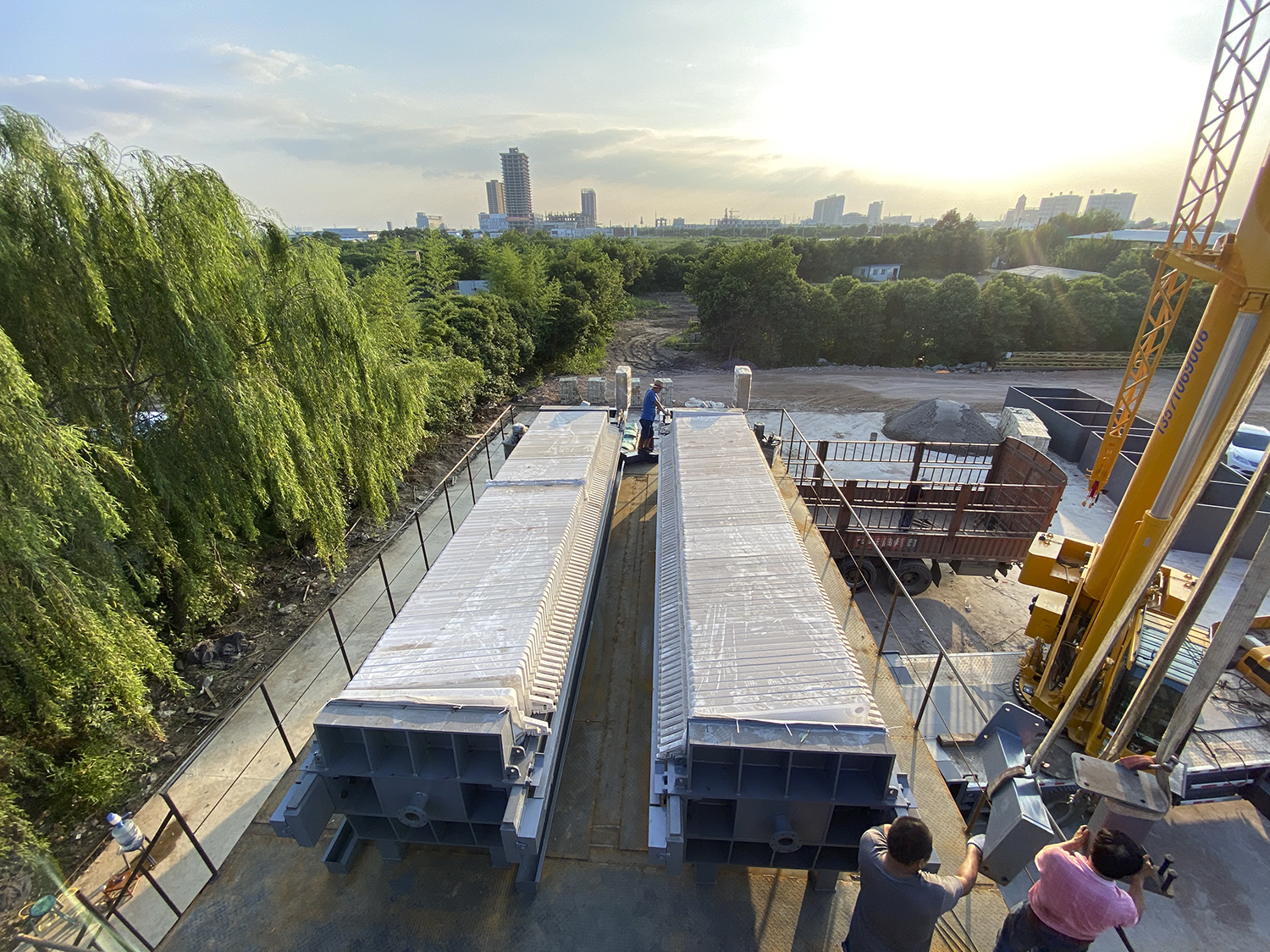 板框壓濾機(jī)結(jié)構(gòu)及工作原理