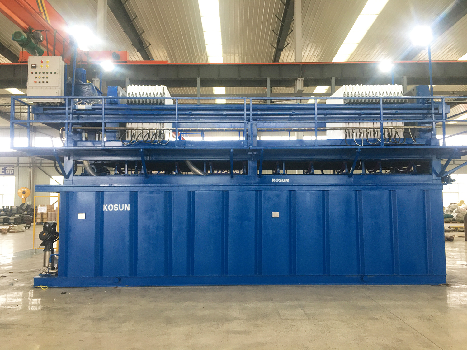 移動式全自動一體式隔膜壓濾機1 移動式全自動一體式隔膜壓濾機1